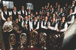 Groepsfoto uit de beginjaren van Brass Band Leieland